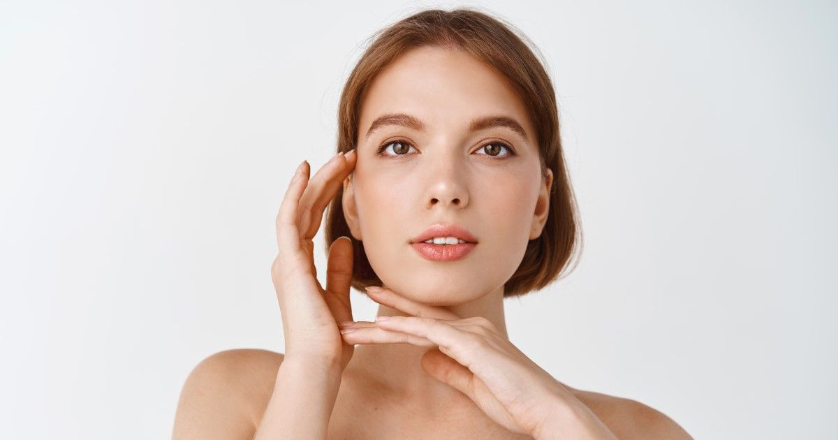 Exfoliación química vs. exfoliación física: ¿Cuál es la mejor para tu piel?